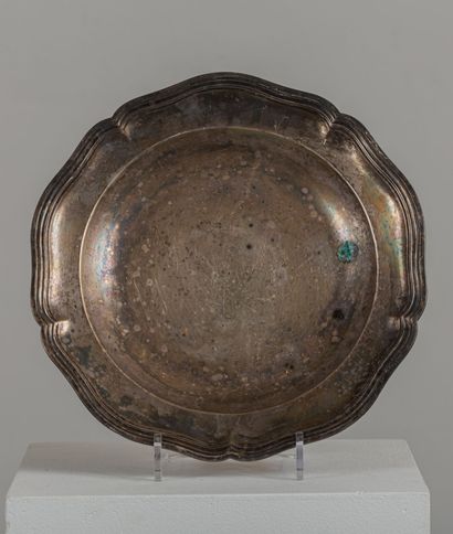 Silver dish XVIIIth century with scalloped...