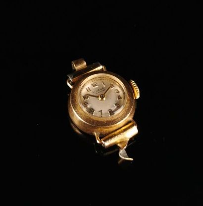 null SIVANNE.
Ladies' wristwatch in yellow gold.
Dial with applied Arabic numerals,...