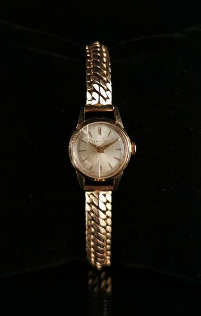 null ZENITH.
Ladies' wristwatch with snake-mesh case and bracelet.
Dial with gold-colored...