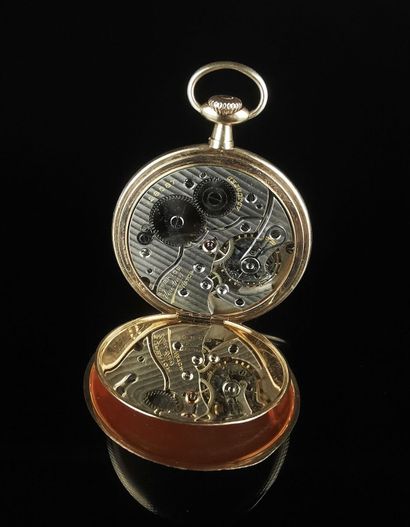 null Yellow gold pocket watch with gold dust cover.
Black enamelled Arabic numerals.
Seconds...