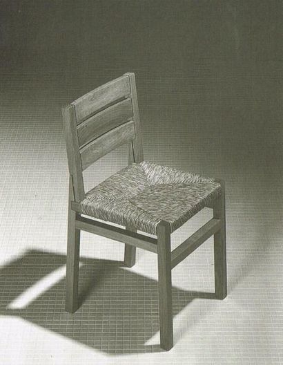 JEAN-MICHEL WILMOTTE (NÉ EN 1948) Suite de 12 chaises, 1992 Chêne, paille H_42 cm...