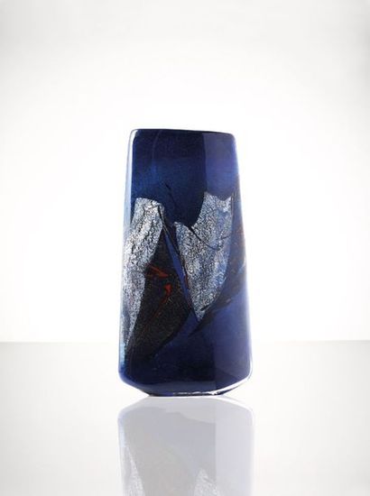 BEGOU Alain et Maryse (nés en 1945 et 1948) Vase vertical cylindrique aplati, décor...