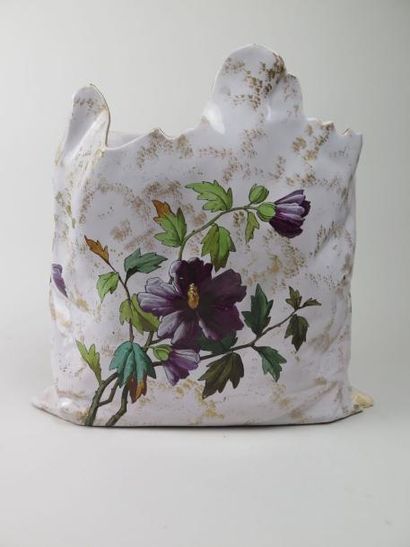 Creil et Montereau. G. LEMONNIER Important vase en céramique de forme libre à décor...