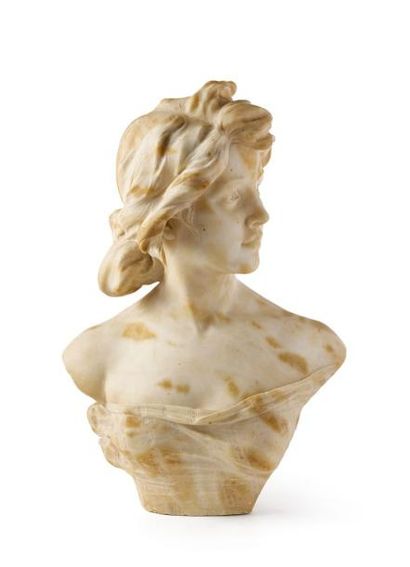 EMILIO FIASCHI (1858-1941) 
Buste de jeune femme en albâtre
H_54,5 cm
