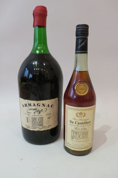 null Armagnac 10 ans d’âge cave de Gondrin, ancien et une bouteille de Bas

Armagnac...