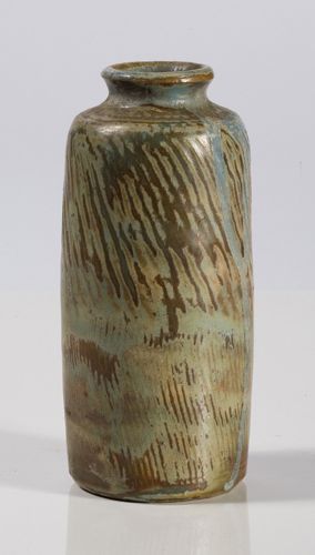 Théo PERROT (1856 - 1942) Petit vase en grès à coulures
H_12,5 cm
