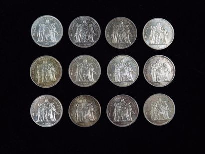 null Ensemble de 12 pièces de 10 francs en argent Hercule comprenant :

1965 (2),...