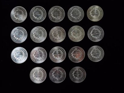null Ensemble de 18 pièces de 50 francs en argent Hercule comprenant : 

1974 (4),...