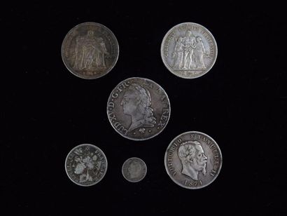 null Ensemble de six pièces anciennes en argent comprenant :

Ecu de Louis XV dit...