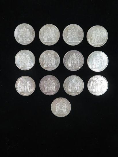 null Treize pièces de dix francs Hercule en argent 1965-1970

Poids : 325,99 gra...