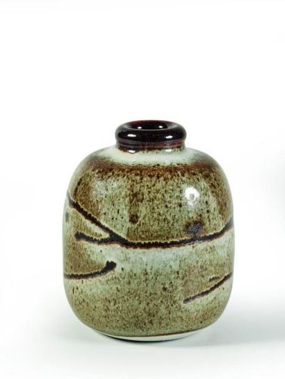 null TAIZE, sous la direction de Daniel DE MONTMOLLIN (1921-)

Vase en grès porcelainique,...