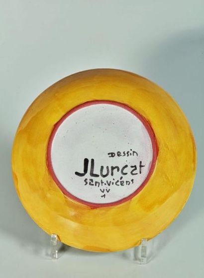null Jean LURCAT (1892-1966)

Plat en céramique à décor de poissons sur fond jaune.

Signée...