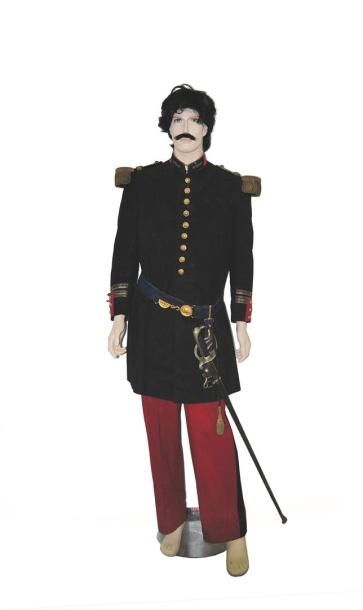 null Uniforme de lieutenant-colonel Bertrand, corps de Tunisie, tenue modèle 1931.

Le...
