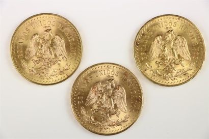 null Trois pièces de 50 pesos en or :

deux exemplaires de 1947 et un exemplaire...