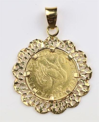 null Pièce en or de 10 francs, montée en pendentif en or jaune (18K, 750°/00).

5,80...