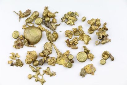 null Ensemble de pépites d'or natif, de pépites d'or et petits débris d'or (18K,...