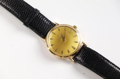 null CERTINA.

Montre bracelet d'homme automatique en or jaune (18K, 750°/00), le...