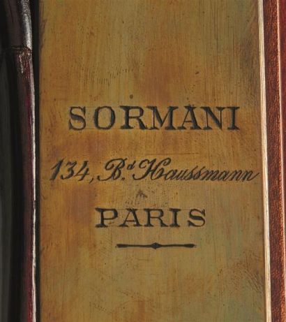 null SORMANI à Paris

Bibliothèque vitrée à deux portes en marqueterie de bois de...
