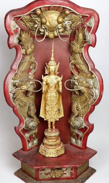 null Statue de bouddha en bronze doré

Thaïlande, Bangkok, Ratanakosin, fin du XIXème...