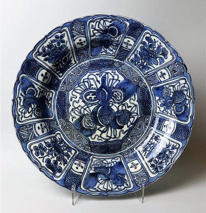 null Deux plats en porcelaine bleu blanc Kraak

Chine, dynastie Ming, époque Wanli...