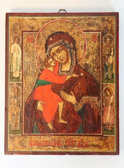 null Mère de Dieu de Théodore

Dans ce modèle de Vierge, l'Enfant a la jambe gauche...