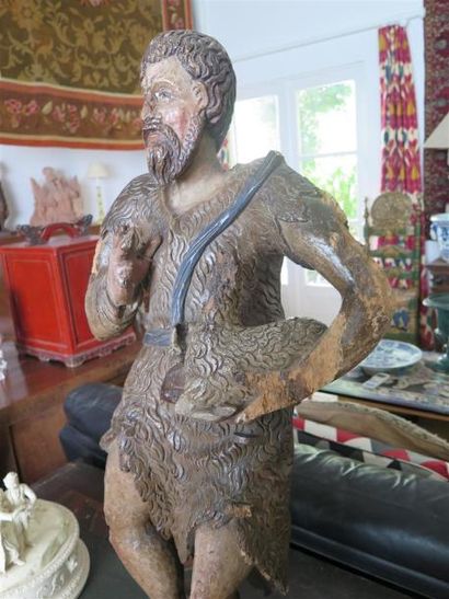 null Grande figure de Saint Jean Baptiste en bois sculpté, polychrome et doré. Saint...