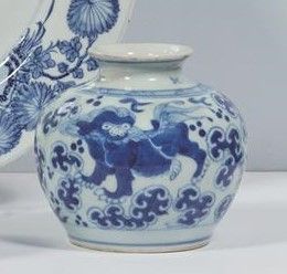 null Petit pot en porcelaine bleu blanc

Chine, dynastie Qing, XVIIIème-XIXème siècle

La...
