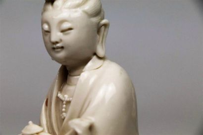 null CHINE, Dynastie Qing, XVIIIème-XIXème siècle

Statuette de Guanyin et statuette...