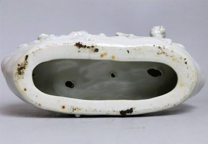 null Groupe en porcelaine blanc de chine

Chine, XIXème-XXème siècle

Représentant...