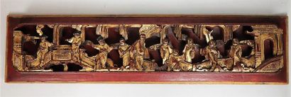 null Panneau en bois sculpté et doré 

Chine, Ningbo, XIXème siècle

Rectangulaire,...
