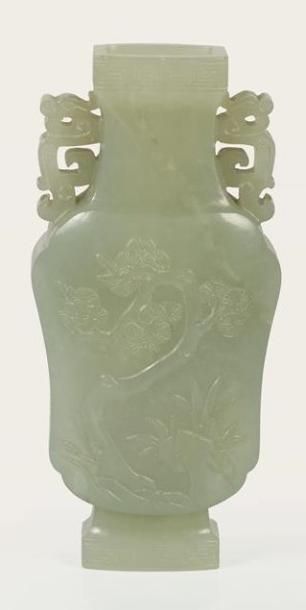 CHINE, XIXème-XXème siècle.

Petit vase en...