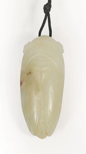 null CHINE.

Cigale en jade blanc sculpté.

H_4,2 cm

