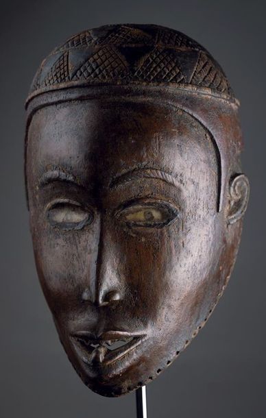 null CONGO (République du Congo)._x000D_

Masque-casque de divination, yeux en verre...