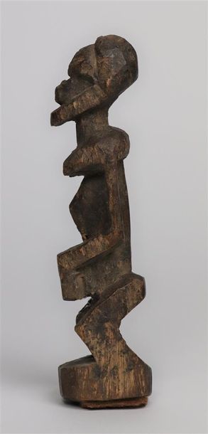 null DOGON (Mali) ._x000D_

Statuette d'ancêtre barbu._x000D_

H_ 15 cm .