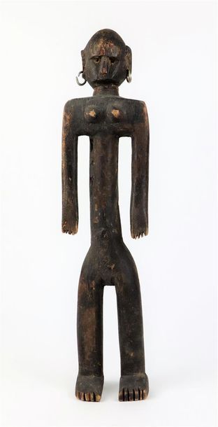 null BAMANA (Mali) ._x000D_

Statuette de jeune femme à boucle d'oreille en fer....