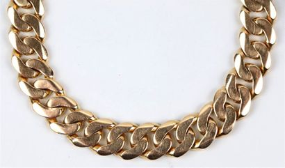 null Bracelet maille gourmette en or jaune.

D_6,5 cm, 49,24 grammes, or 18K, 750°/00

Fermoir...