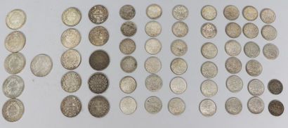 null Lot de pièces en argent comprenant :

deux pièces de cinq francs de 1836, 1849.

Deux...