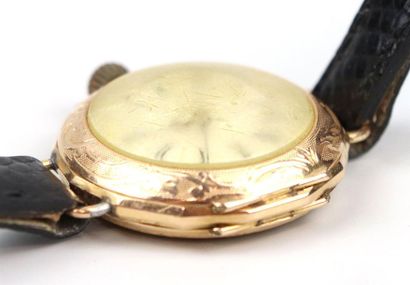 null Montre de dame en or jaune , le bracelet en cuir noir.

Poids brut : 21.02 grammes,...