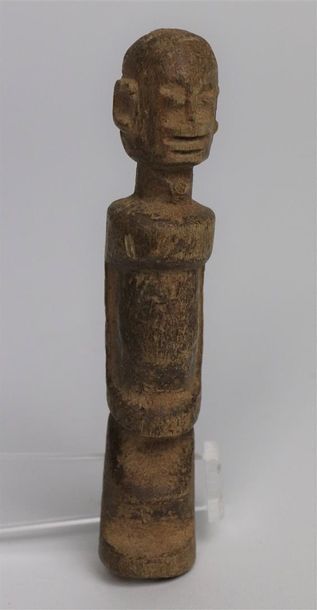 null DOGON (Mali) . Statuette d'ancêtre aux grandes oreilles. H_ 9,5cm .