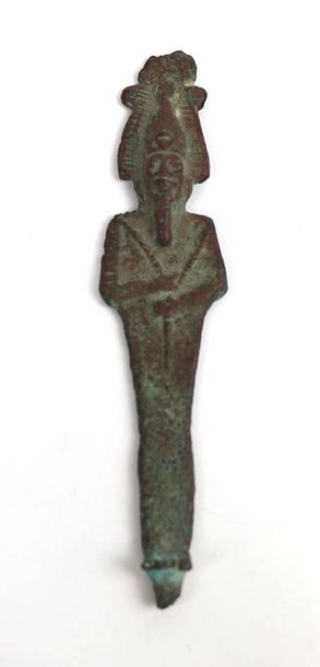 null STATUETTE OSIRIS. Bronze patine vert sombre.

Egypte, Basse Époque.

H_15 c...