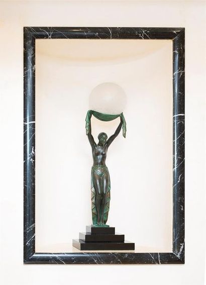 null Max LE VERRIER (1891-1973). 

«Vérité». 

Sculpture en fonte d'art à patine...