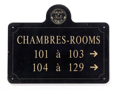 Ancienne plaque directionnelle des chambres...