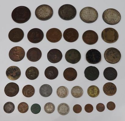 null Ensemble de 38 pièces dont 4 pièces de 10 francs argent Hercule, et 34 pièces...