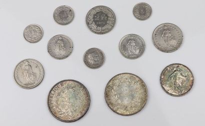 null Lot de pièces: 2 pièces en argent 10 francs Hercule et 1 pièce en argent 5 francs...