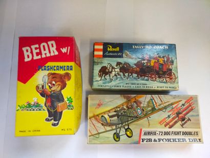 Lot including AIRFIX and REVELL models to...