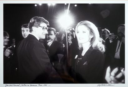 null Yves Saint Laurent et Catherine Deneuve Paris 1982 tirage sur papier argentique,...