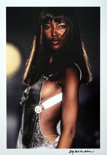null Naomi Campbelltirage sur papier Fujifilm, format 55 x 38 cm, signé a l’encre...
