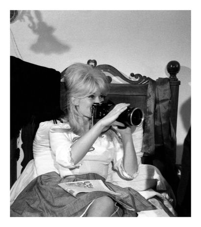 null Brigitte Bardottirage sur papier Fujifilm, format 51 x 44.5 cm, signé et numéroté...
