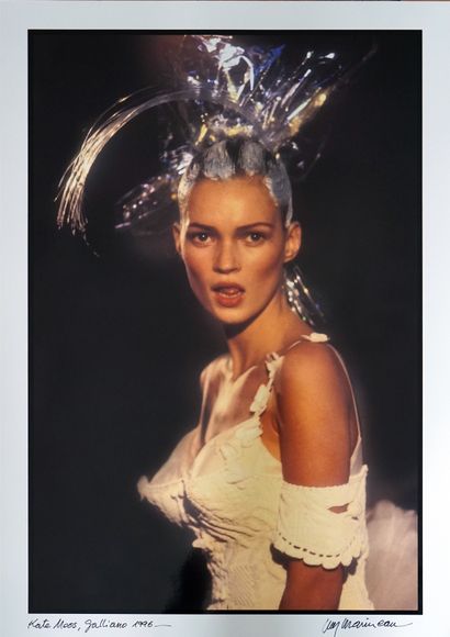 null Kate Moss 1996 Gallliano tirage sur papier argentique, format 54.5 x 38.5 cm,...