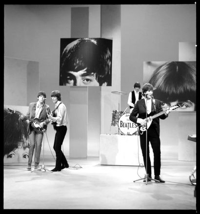 null The Beatles 1965 CBS Studiotirage sur papier photo Baryté format 46 x 43 cm,...